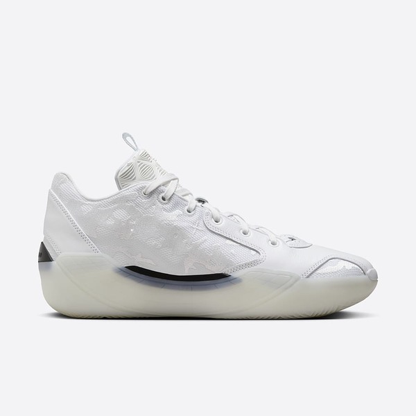 【新品未使用品】AIR JORDAN TYPE 39 ホワイト Air Jordan 39 Presented: A Leap Forward in Performance and